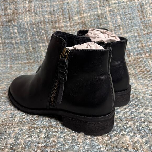 Walking Cradles Kason Ankle Boots in Black Rustic Leather (Wide) - Picture 3 of 9